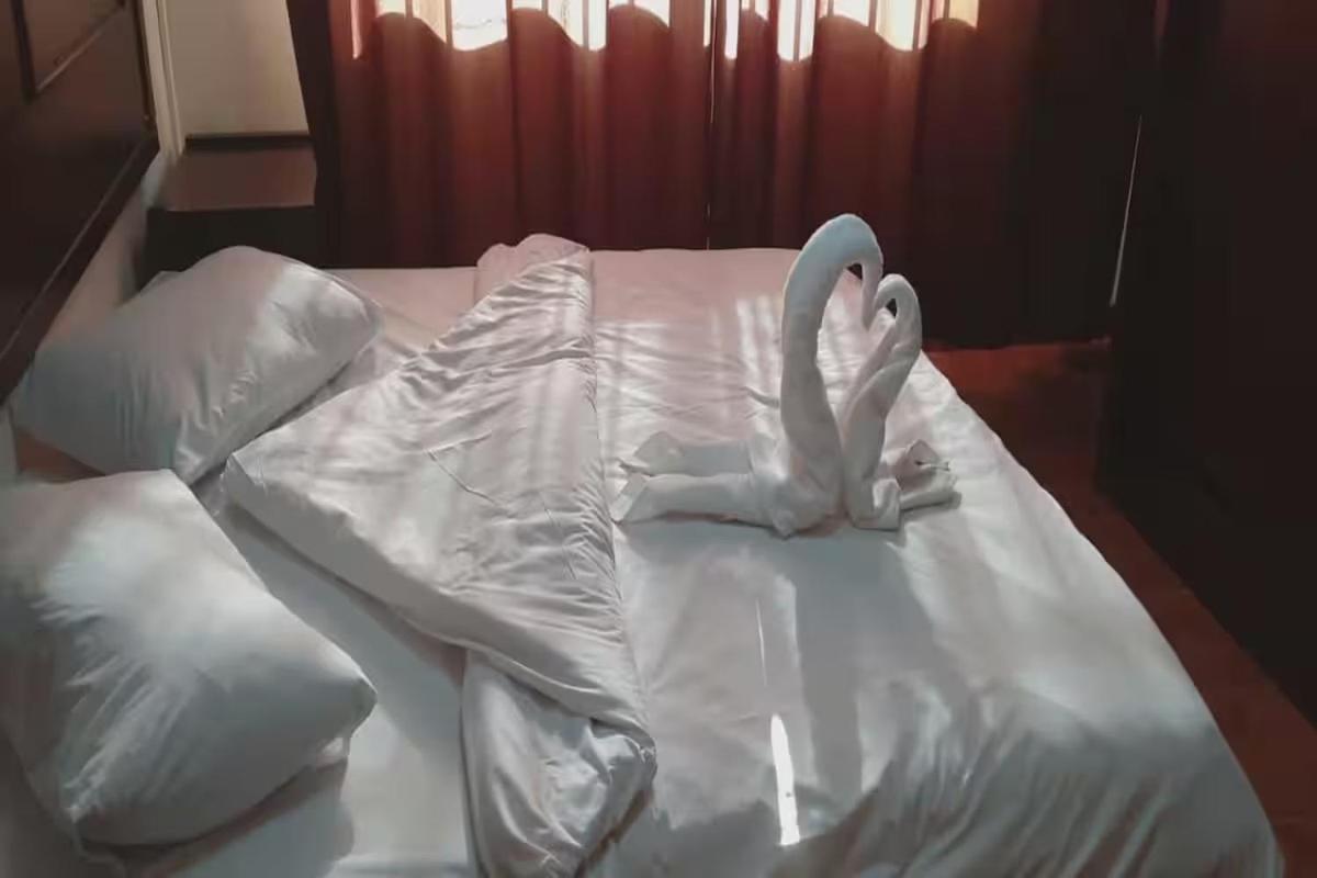 Al-Nujoom Hotel Suites Ammán Kültér fotó
