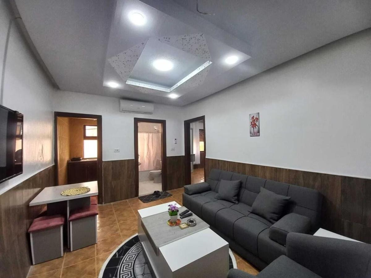 Al-Nujoom Hotel Suites Ammán Kültér fotó