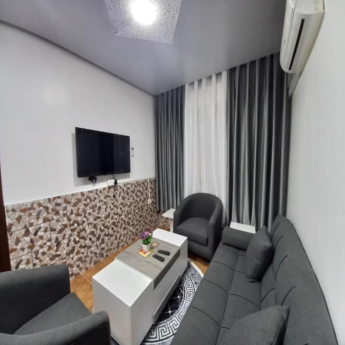 Al-Nujoom Hotel Suites Ammán Kültér fotó
